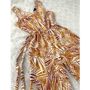 Dalia Womens cinched-waist jumpsuit  cropped gaucho-style sleeveless Leaf Size 8